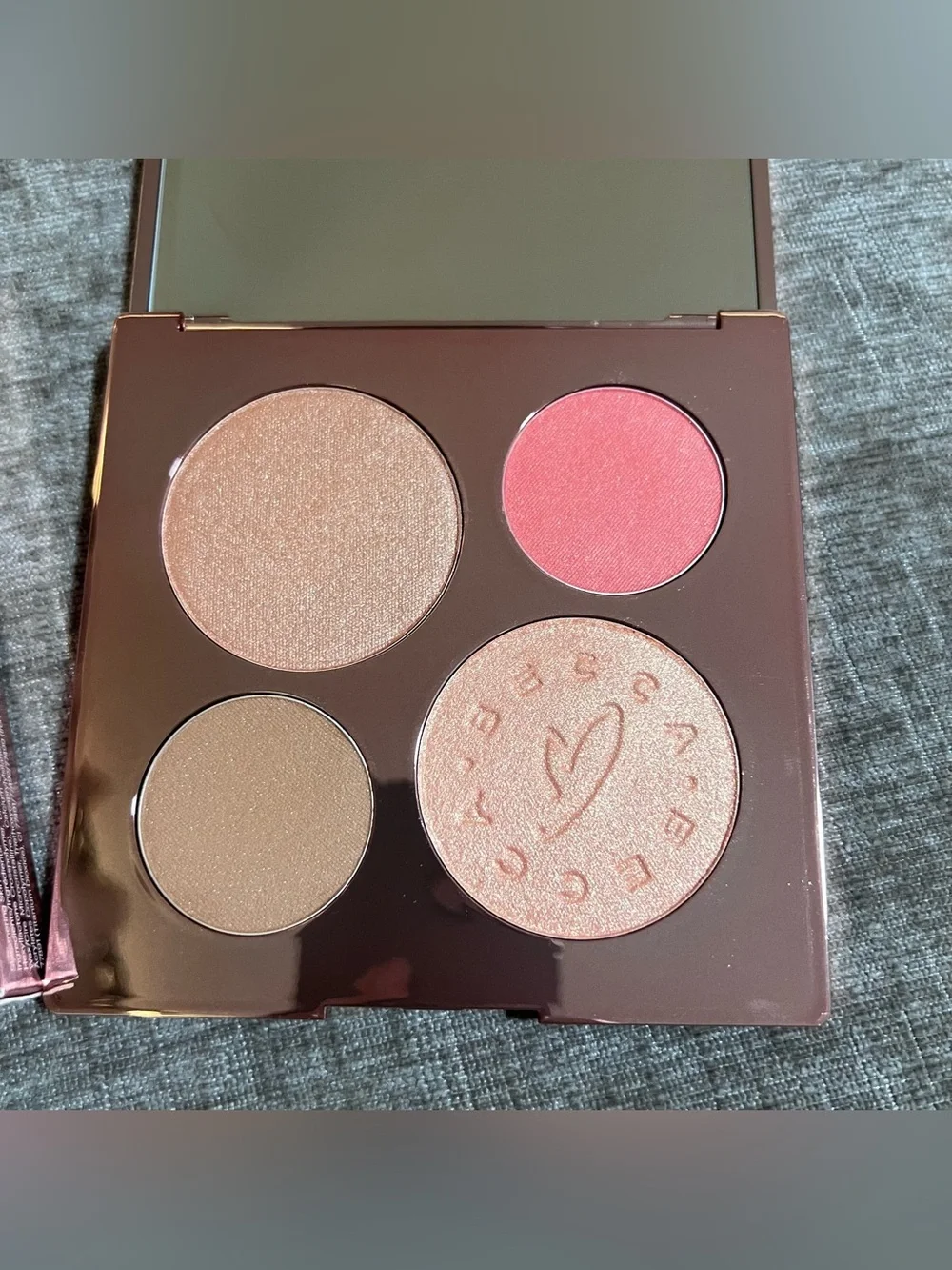 Becca BECCA X CHRISSY TEIGEN Glow Face Palette